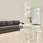 Federiciano White House - Center *