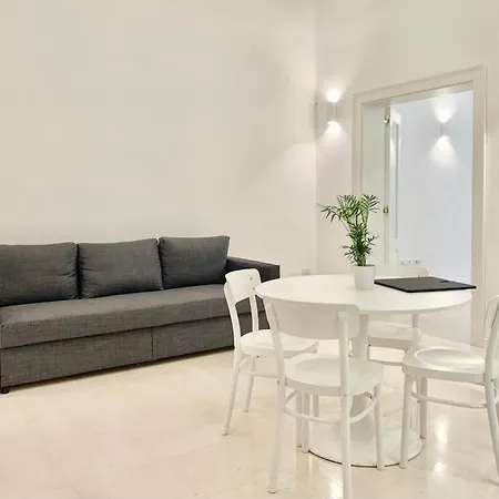 Federiciano White House - Center *